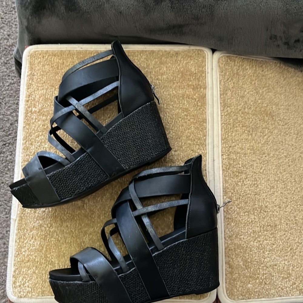 Women’s Antelope Sandals